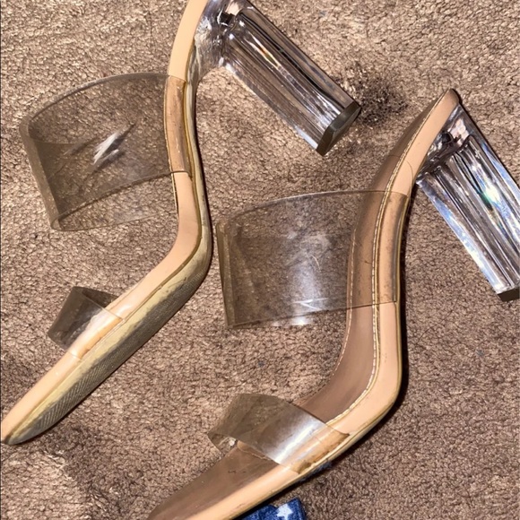 Zara Wedge - Picture 2 of 4